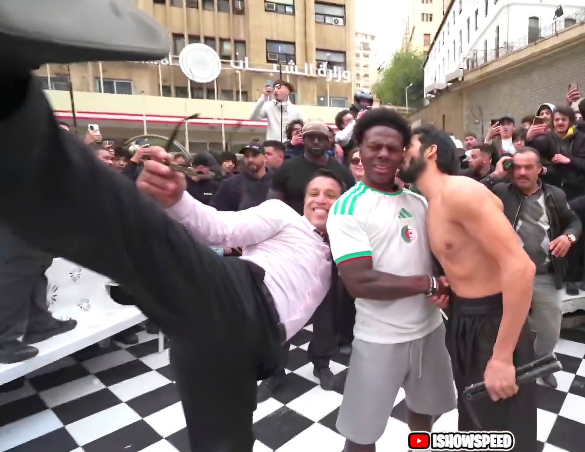 dictavenir's tweet image. 📹🇩🇿 FLASH - Le live d’iShowSpeed en Algérie a battu tous les records. Grâce à lui le monde entier déteste les Algériens.