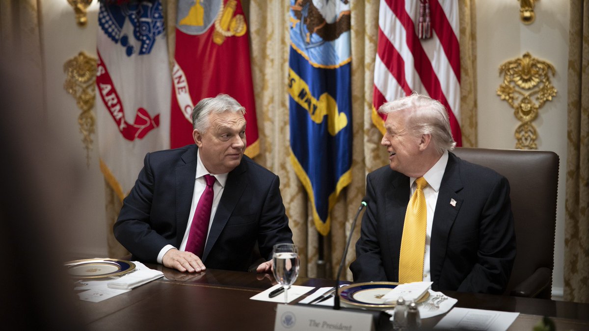 zoltanspox's tweet photo. 🕊️ @PM_ViktorOrban has received an invitation from U.S. President @realDonaldTrump to join the Gaza Peace Council, announced @FM_Szijjarto. He called the invitation an honor and confirmed Hungary will participate, noting the prime minister has already instructed him to convey this to the U.S. administration.

🕊️ Minister Szijjártó praised President Trump’s global peace efforts, stating he “represents hope in the Gaza peace process.” He emphasized Hungary’s deep interest in stability in the Middle East, as the region’s security has a direct impact on Central Europe’s own safety.

🛑 He reiterated Hungary’s firm “no” to Ukraine’s EU membership, calling the idea of a two-speed accession “a nonsense trick.” He criticized Brussels for trying to manipulate the Hungarian election, warning EU ambassadors not to interfere. “If they undermine our democratic process, they won’t get meetings above department head level—this I guarantee,” he said.