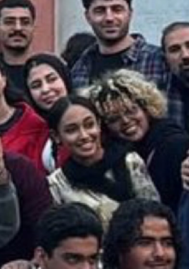 MelChelil's tweet image. ورده معهم بالصوره🥺🥺 ابي هي وعطوى يصيرون بيستيززز