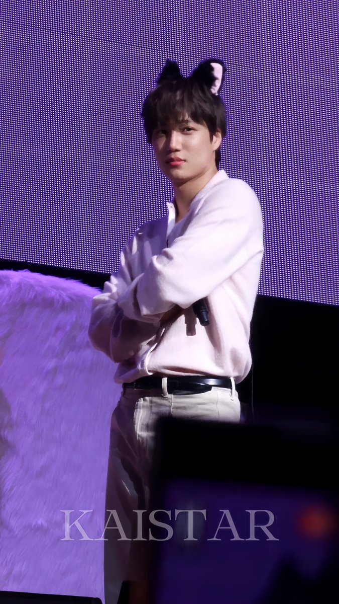 jonginni8823's tweet photo. 오빠 고양이 싫어요?
그데 나 고양이 카이 너무너무 좋아요~😍😍😍
#HappyKAIDay
#TODAY_IS_KAIDAY
#안녕하세요_카이_생일입니다
#KAI #카이 #엑소 #EXO https://t.co/l2QOAWhCyh