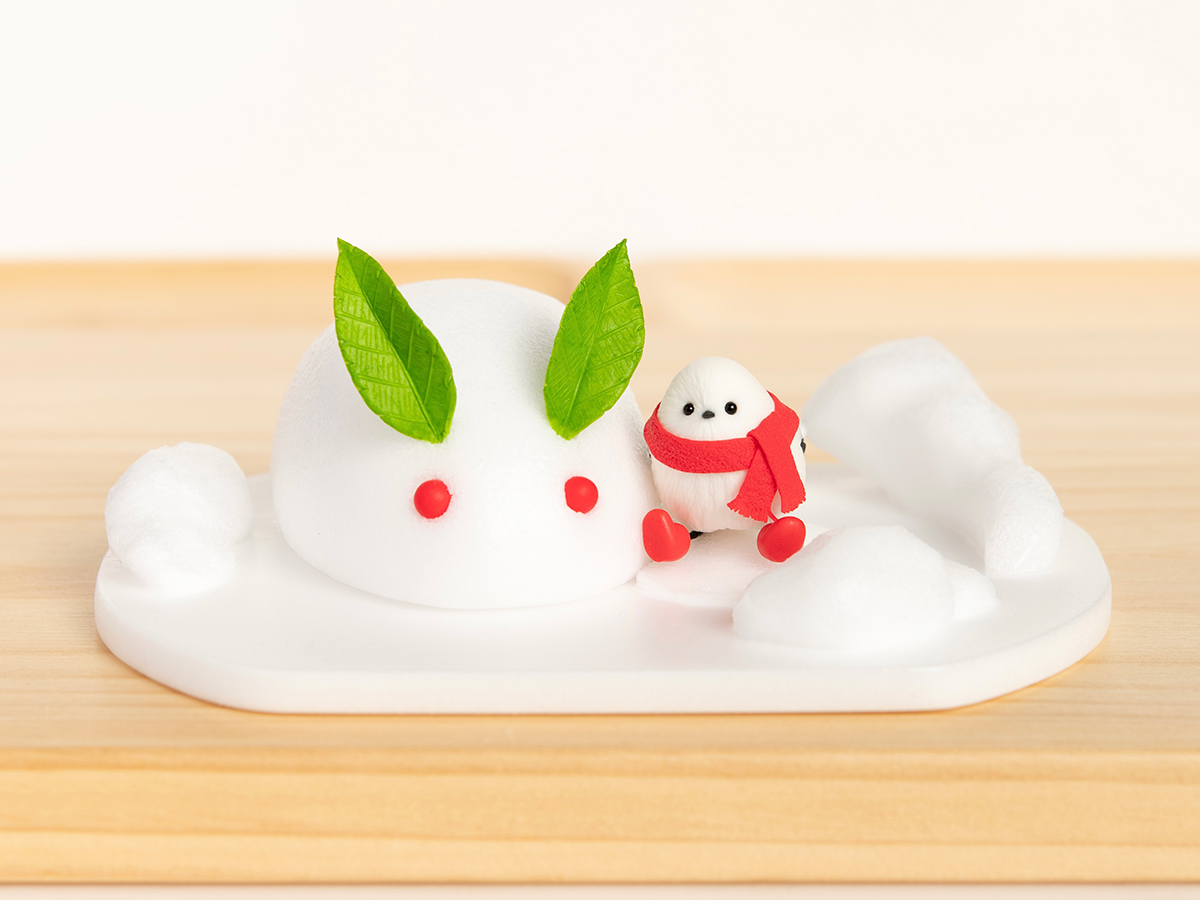 この作家さんがつくるシマエナガたちすごく好き
まるで生きてるみたいだね（・▴・）

作品タイトル
『シマエナガと冬の水場』
『シマエナガとイチイ』
『雪上のシマエナガ』
『シマエナガと雪うさぎのくつろぎ時間』