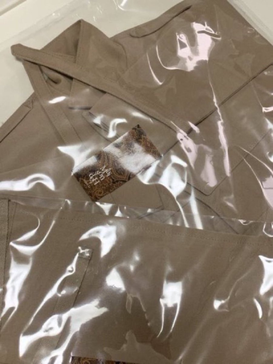 마종 - 시리우스+ 베이지 (17-70) 랩스커트 포함 판매합니다.

미개봉으로 보관만 했습니다. 
의상 택배봉투에 담아 발송됩니다 :) 

가격 : 배송비포함 9만 3천원 

오픈카톡으로 연락주세요! 

open.kakao.com/o/skNtSP0h

#트인덕장터