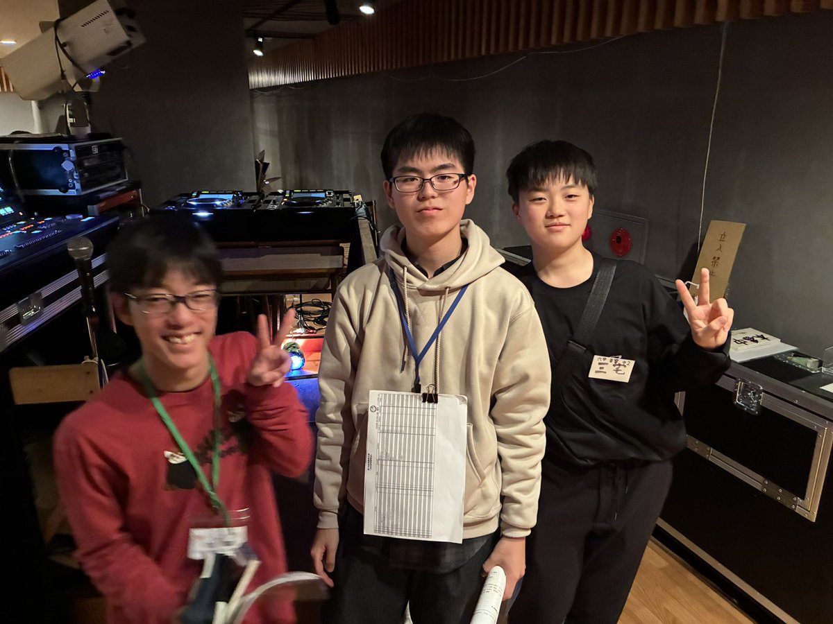 rokkomonosense's tweet photo. 本日は技術講習会。
中学チーム、頑張ってくれました。
他校さんと共に、技術を磨き続けるチームであれ。

 #六甲演劇部 https://t.co/iQKHh0oTTo