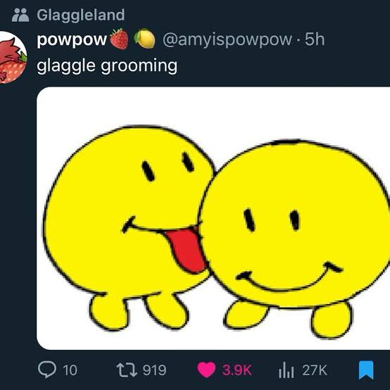 NITYISDREAMING's tweet image. cold war grooming 😛