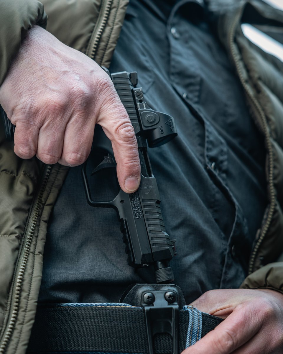 Cold weather EDC

Type B Compact (15 Round Configuration)

#archontypeb #performanceuncompromised