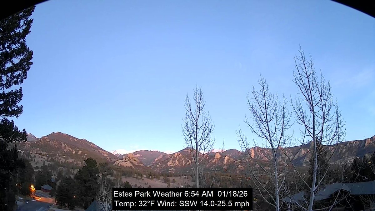 EstesWeather's tweet image. Estes Park, CO weather: clear | 34F | humidity 36 | wind SSW 16.7 -&amp;gt; 31.5 | Today: 30F/33F Rain 0.00 |  January 18, 2026 at 07:00AM #cowx
