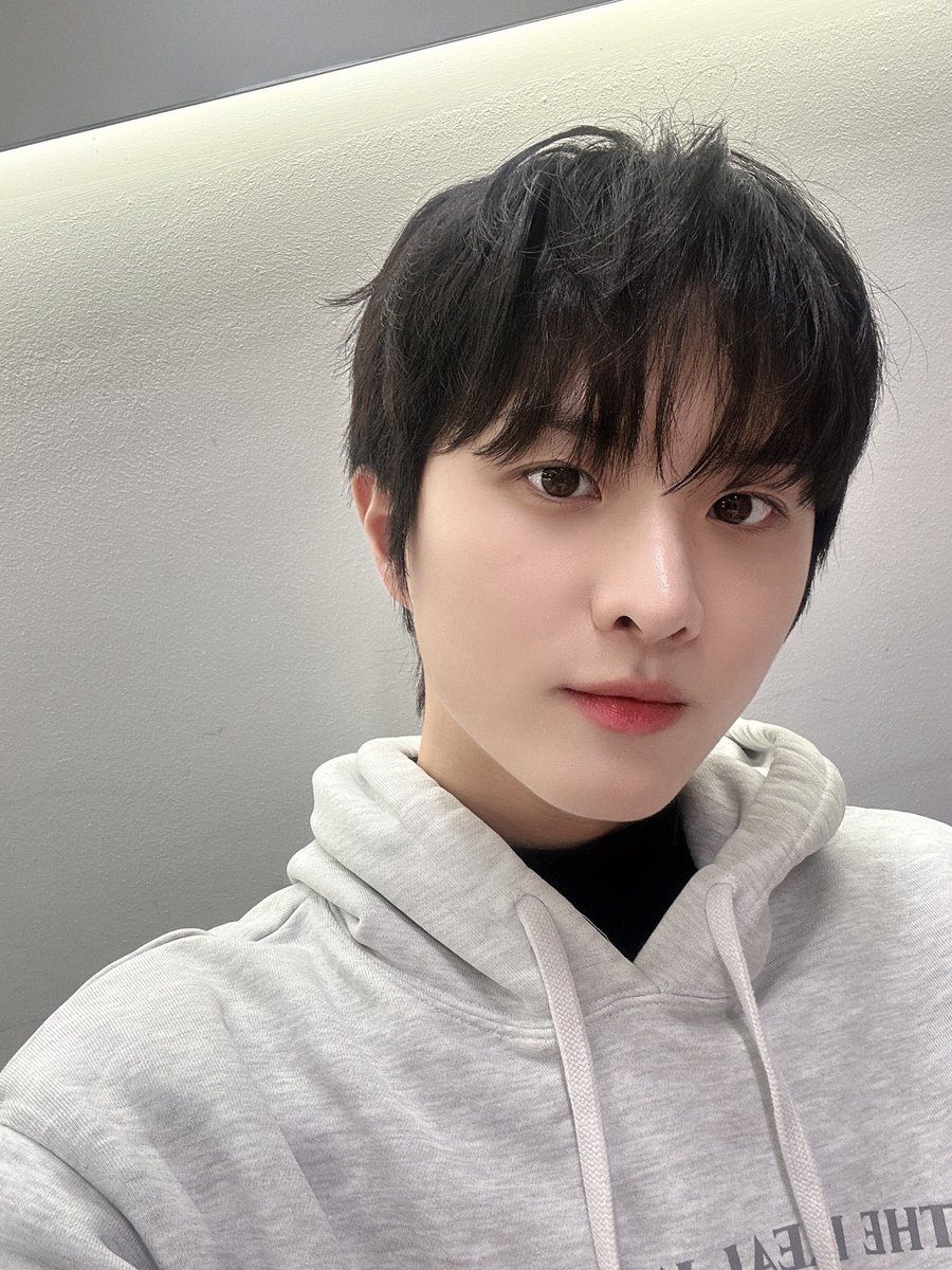 KingdomTurkey's tweet photo. [IVAN 🐰]
Weverse Güncellemesi:

Güle güle🤗

#TheKingDom #더킹덤 #TKD #IVAN #아이반 #위버스 #WEVERSE #TheKingdomTurkey https://t.co/CoNoJdA3OE