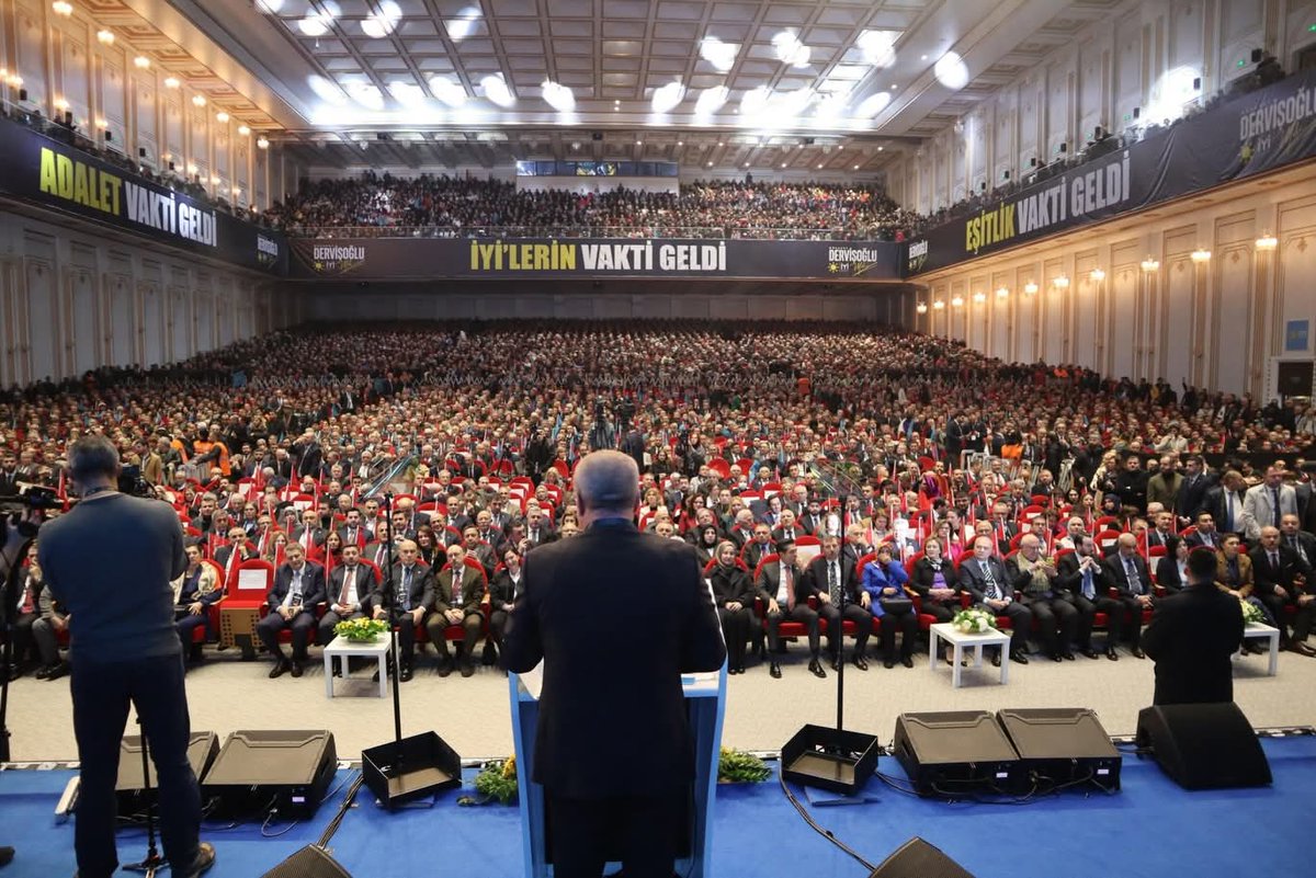 Partimizin4Olağan Kurultayı’nı büyük bir birlik ve coşkuyla başarıyla gerçekleştirdik.Genel Başkanımız Müsavat Dervişoğlu,delegelerimizin iradesiyle yeniden Genel Başkanlığa seçilmiştir.Genel Başkanımızı yürekten tebrik ediyor,ülkemiz ve partimiz adına hayırlı olmasını diliyoruz.