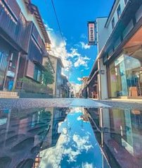 BillySAFC's tweet image. 電車で座っていたら、向かいの席の人がずっとスマホゲームをしていて集中力に感心 👩‍🍳