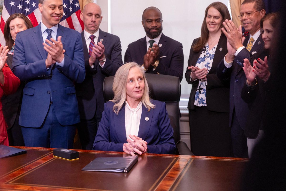 Abigail Spanberger tweet media