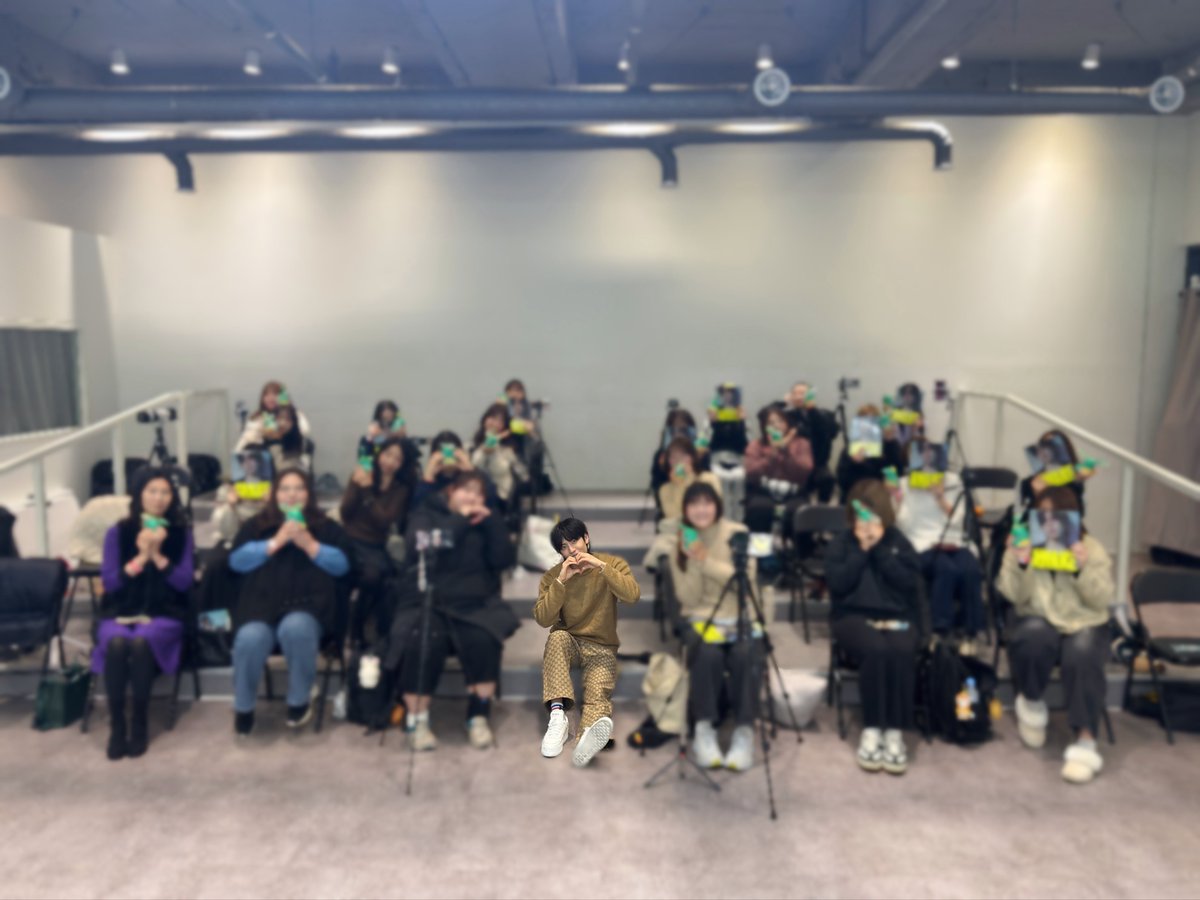 jjang_ddong_ggo's tweet image. #260117_0118_팬싸인회

이번주는 정말 다 독특한 만남이였습니다 ~̆̈ .~̆̈
카페 또또부터 찹쌀떡 또또까지 !
너무 즐겁고 행복했습니다 ❤️
실물이 3만배 잘생겼다는 귀한따님분들 감사합니다 !
모든 분들이 더욱 더 행복하고 건강하고 행운이 넘치시길
바라며 또 봐 사랑듕 💗

#jangdongwoo #sway