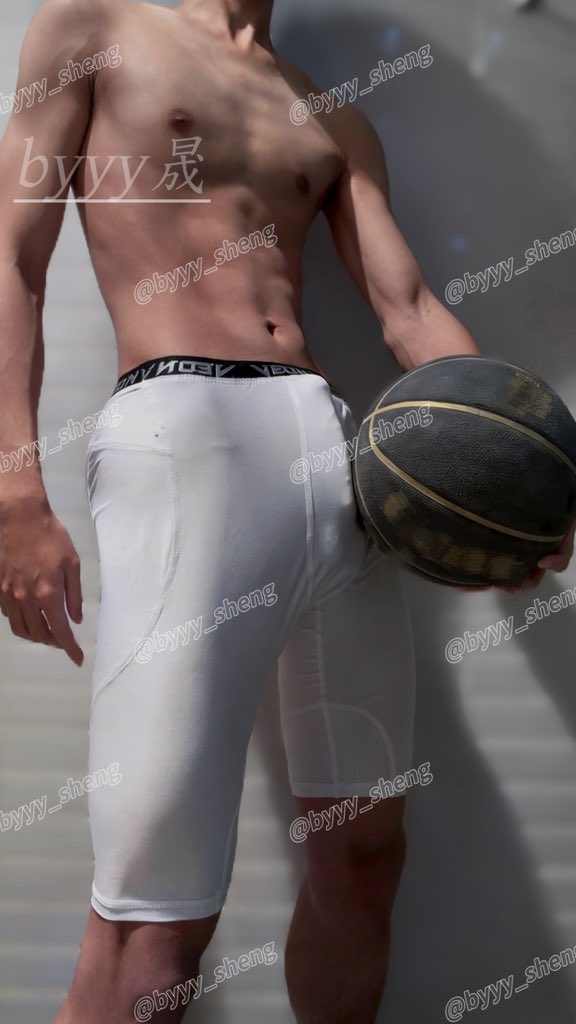 byyy_sheng's tweet image. 球场上见