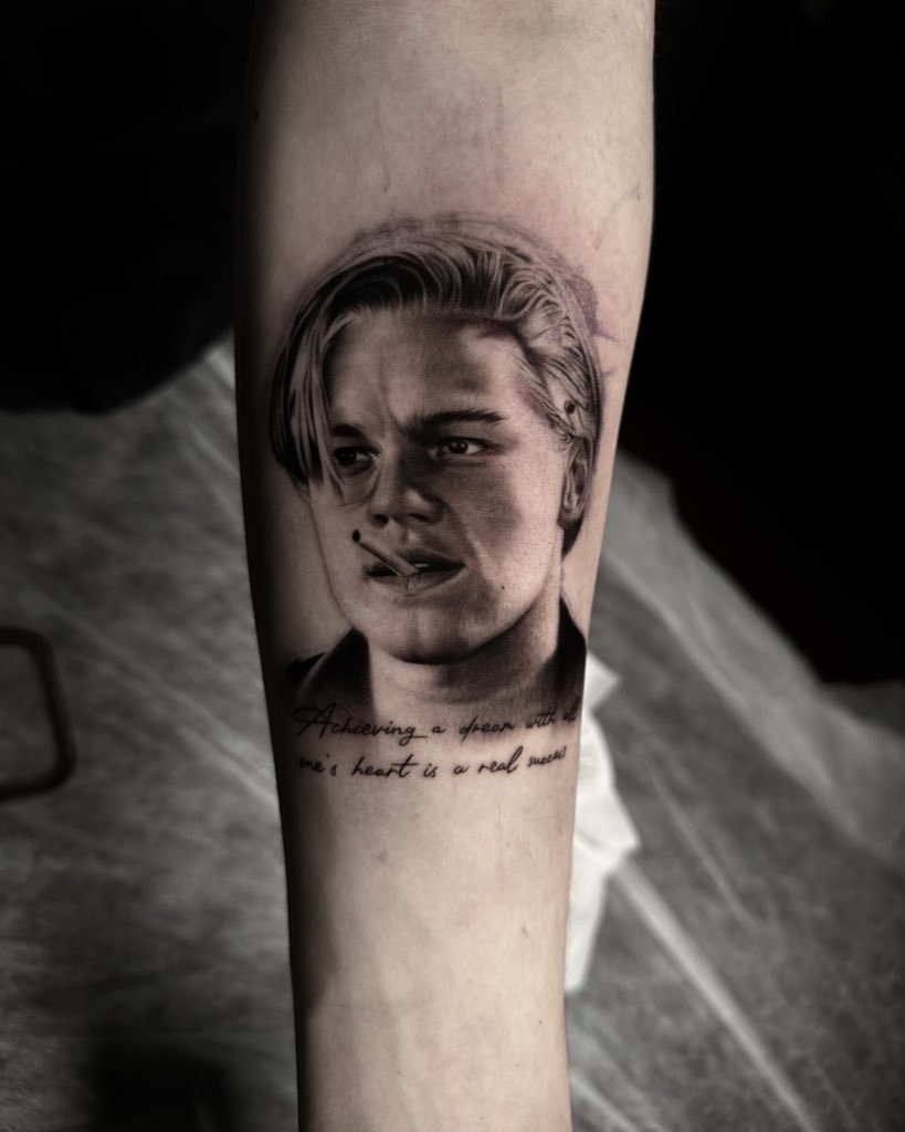 다시 봐도 잘 받은거 같음