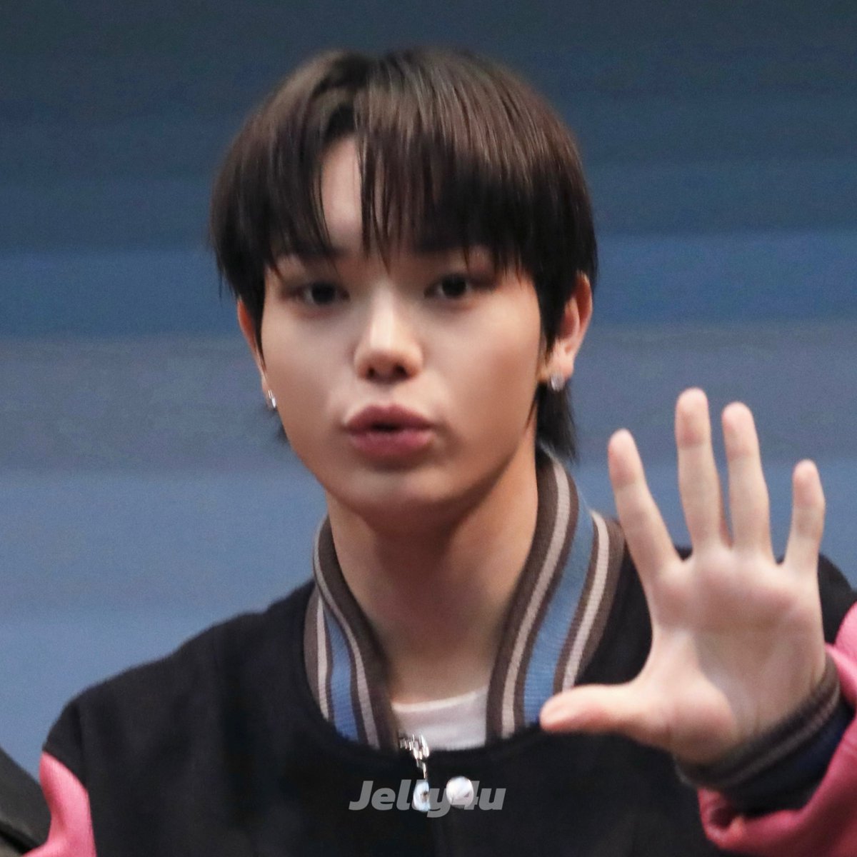 Jelly4u_56's tweet image. 260117 am

✋🏻 👍🏻✋🏻 ✌🏻
5        6        2

#LNGSHOT #OHYUL #롱샷 #오율