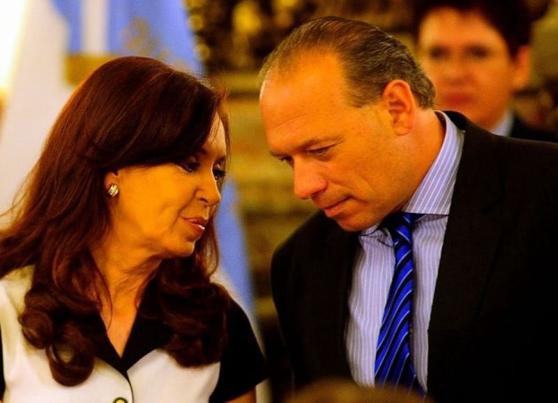 LaBrownAR's tweet photo. NISMAN

RESPONSABLES DEL ASESINATO https://t.co/7J6UKjeq5z