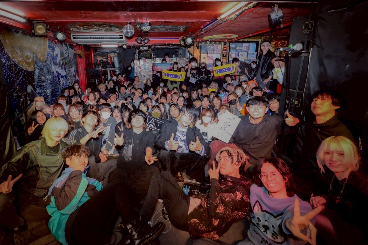 2026.01.18(sun)
新栄CLUB ROCK'N'ROLL
「13光年」
1.光の中で
2.リフレイン
3.空蟬
4.迷子路線図
5.autumn
6.アカトキ
7.影踏み
8.本当につらくなってしまったあなたへ
9.O2.
10.それだけのこと
11.2013
en.daylight
en.夜明け

受け取ってくれてありがとう。

また、必ずね。