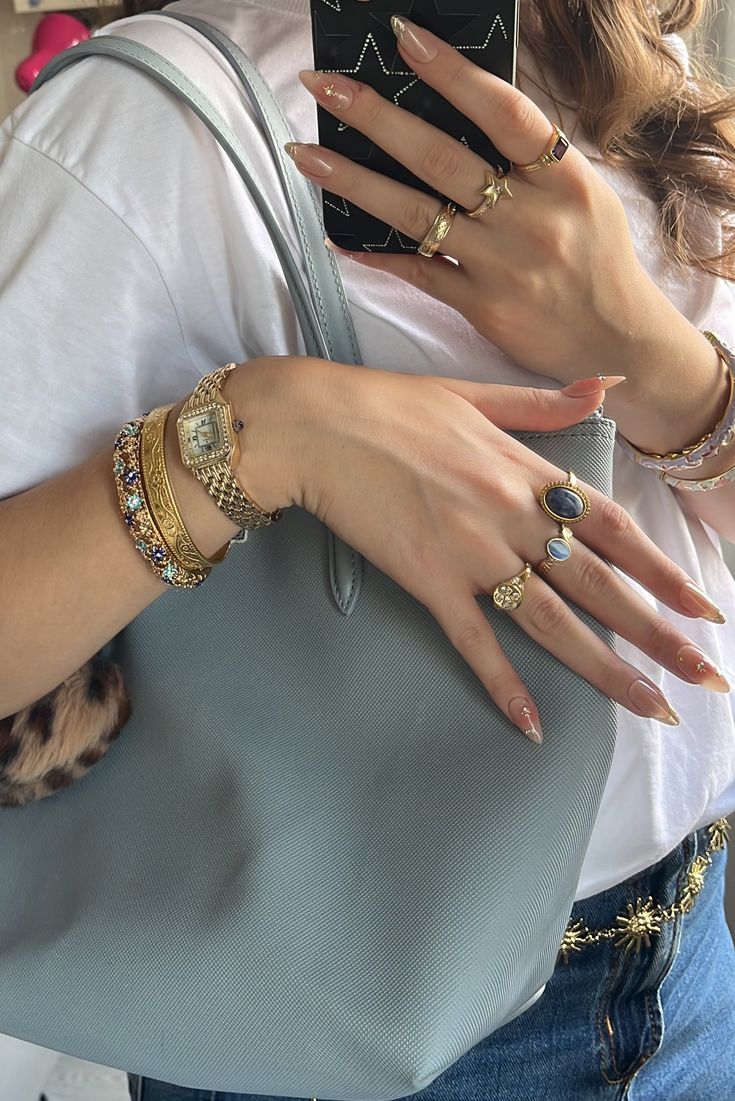 Bllury's tweet image. 