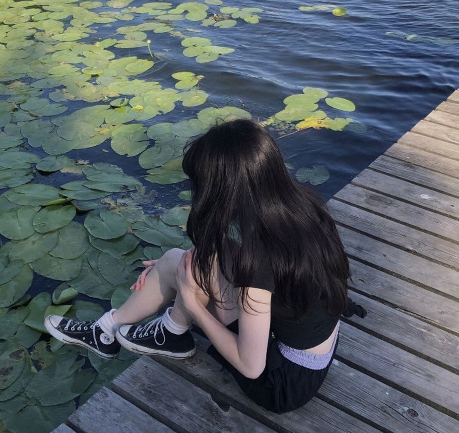 Litz46's tweet image. 電車で席を譲ってもらって
とても親切な人がいると感じた 🦘