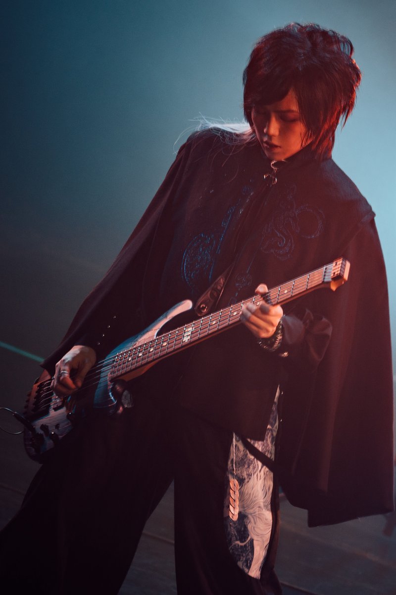 Nyx乐队成立一周年专场「千鳞逐云」演出回顾 Part.1.1

再次感谢所有到场的人！请期待21日发布的新单曲《蛇》！

Photo by: 机智海

#Nyx