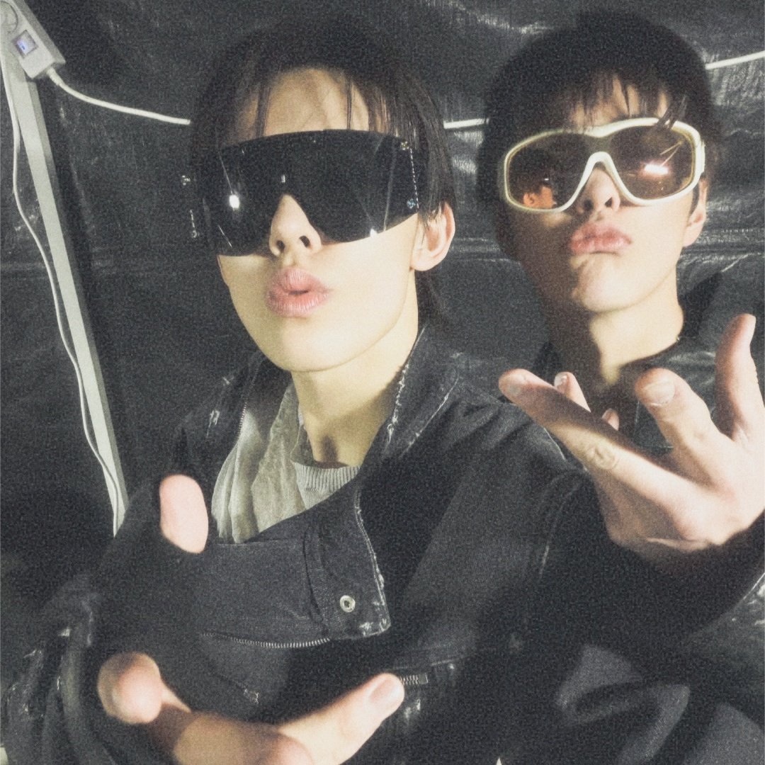 Keomnho's tweet image. 2016  Duo  Unstoppable  Energy