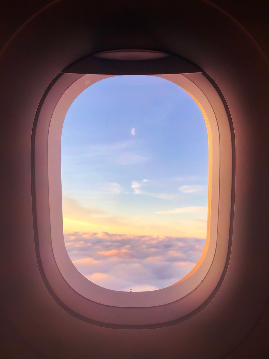 destructivegal's tweet image. 電車で席譲ってもらった
優しい人いるんだな 🧒