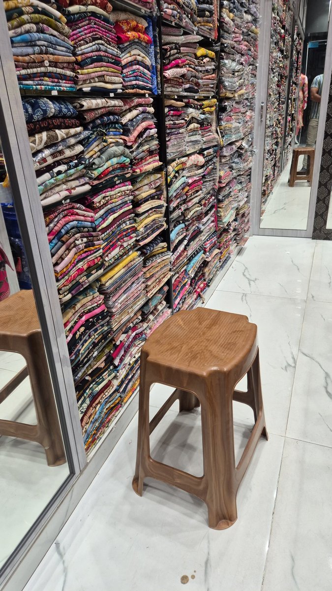 MSDianAbhiii's tweet image. Forever thankful to those who put this table in the women’s section.
