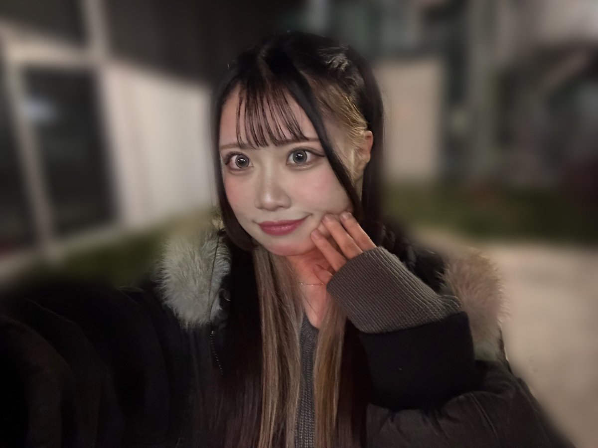 ❤︎yuna❤︎ 𝒚𝒖𝒏𝒂🐰♡ | . . 今年もたくさんお世話になりました♡ 働いて働いて