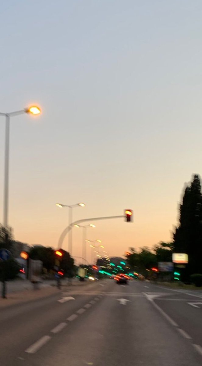 sssubaev's tweet image. テスト勉強全然進まなくて焦ってる 👩‍🦳