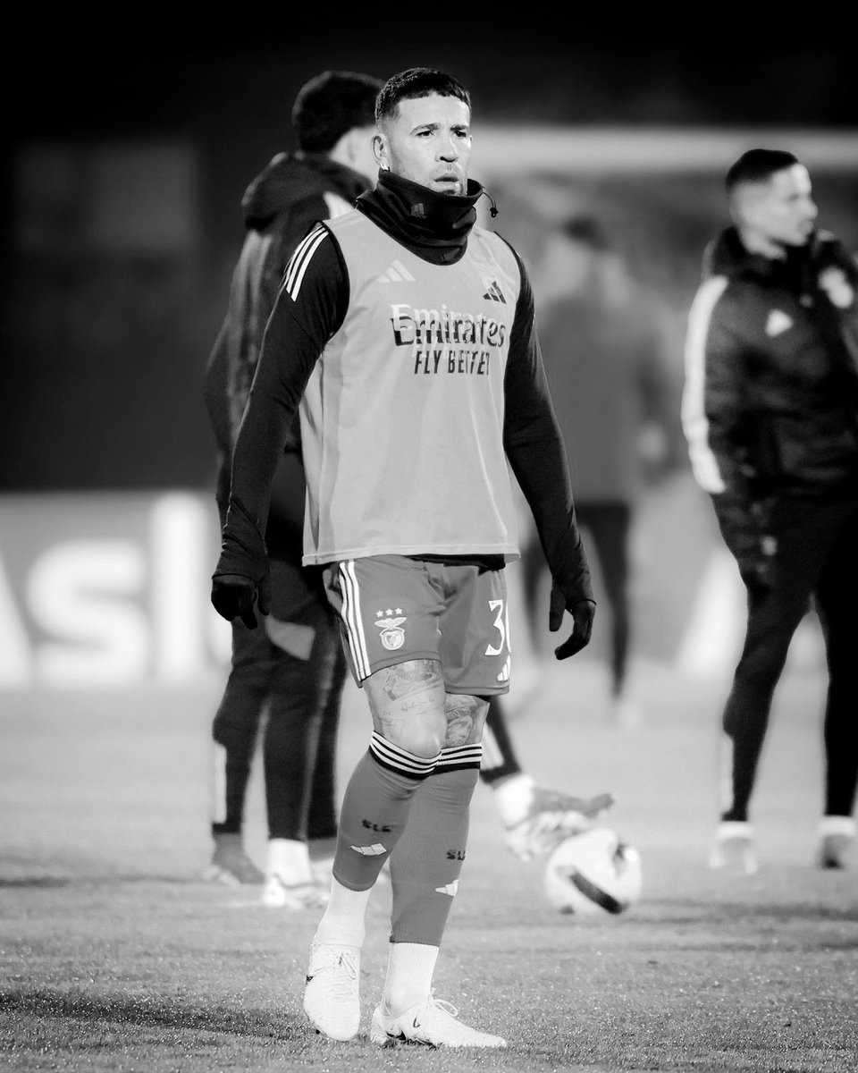 Notamendi30's tweet photo. https://t.co/YBZz7aJYEw