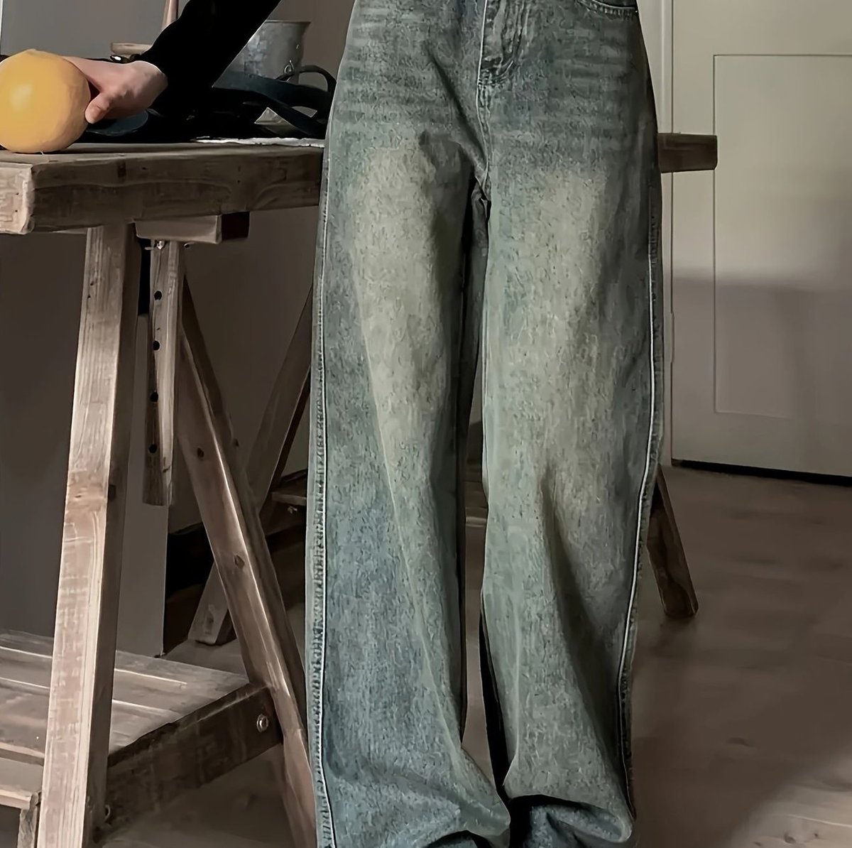 NotaCem's tweet image. お昼休みに近くの公園でベンチに座って空を見上げる。雲の動きを見てるだけで癒される 👮