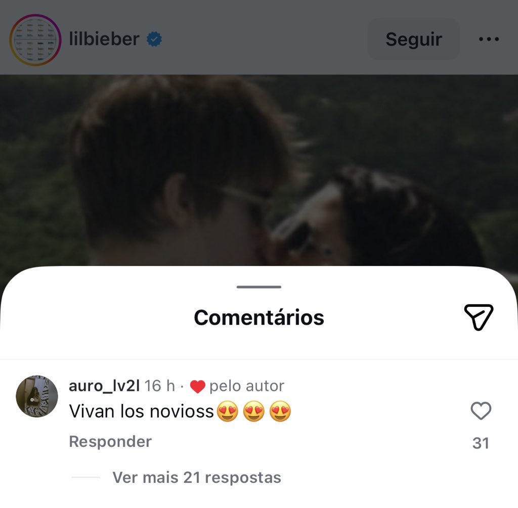 selenavez's tweet image. a corna da hailey postando lembranças de 2016 e o marido ignorando pra ficar curtindo comentário sobre jelena