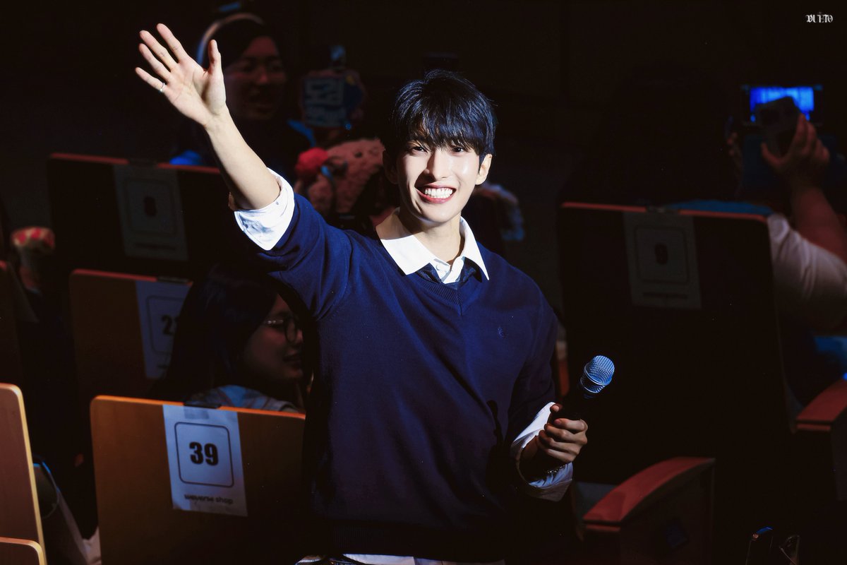 260118 Fanparty

🥰

#도겸 #이석민 
#ドギョム #DOKYEOM 
#세븐틴 #SEVENTEEN
<a href="/pledis_17/">세븐틴(SEVENTEEN)</a>