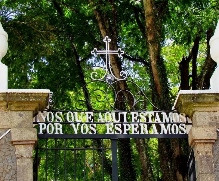 DiogoCadarn's tweet image. A versão brasileira.