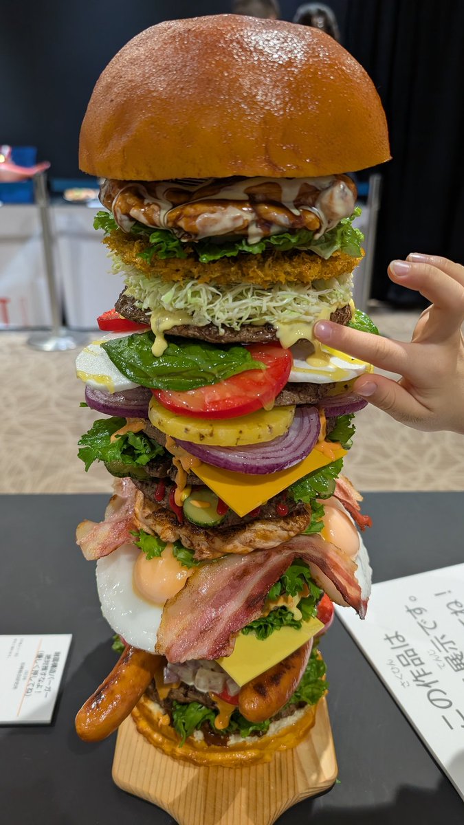 yumeko_1023's tweet image. #食品サンプル展 
触れるサンプルもあって良かったですよ。
やっぱ触れると、視覚と触覚の差が体感できて楽しい。
食品サンプルを写真に撮るだけだと、リアルすぎてただの飯テロの写真になりかねないですからね。触るとニセモノっていうのが面白いのですよね。
#イオンモール天童