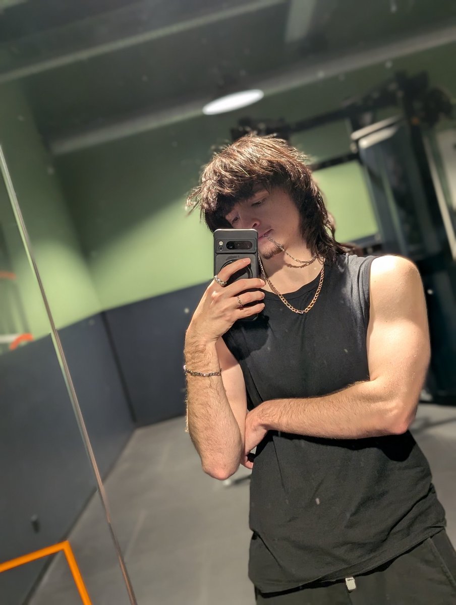 hogushogus hogus hogus (petite bitch) hogus hogus tweet media