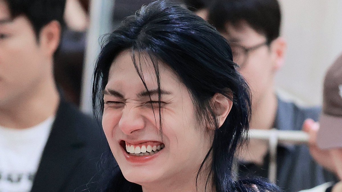 nyangdyuu's tweet image. my weakness