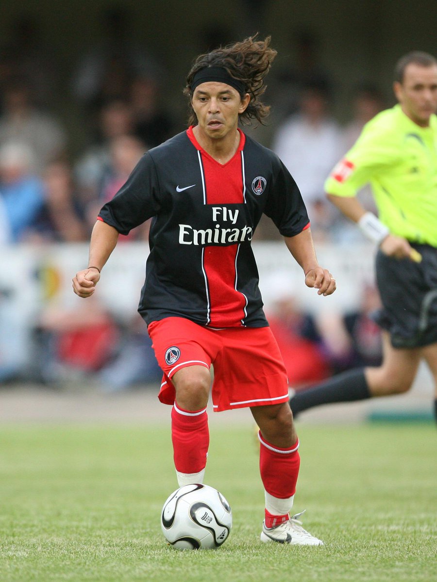 PSG_espanol's tweet image. 🎂 ¡Felices 50 años para Marcelo Gallardo! 🇦🇷❤️💙