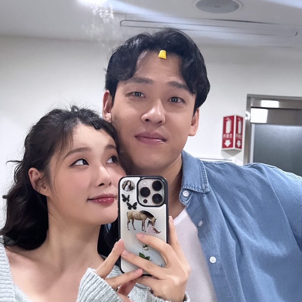 최쟤림 코에 두바이쫀득쿠키가 왜 잇지
카카오파우더 묻힐 시간이다