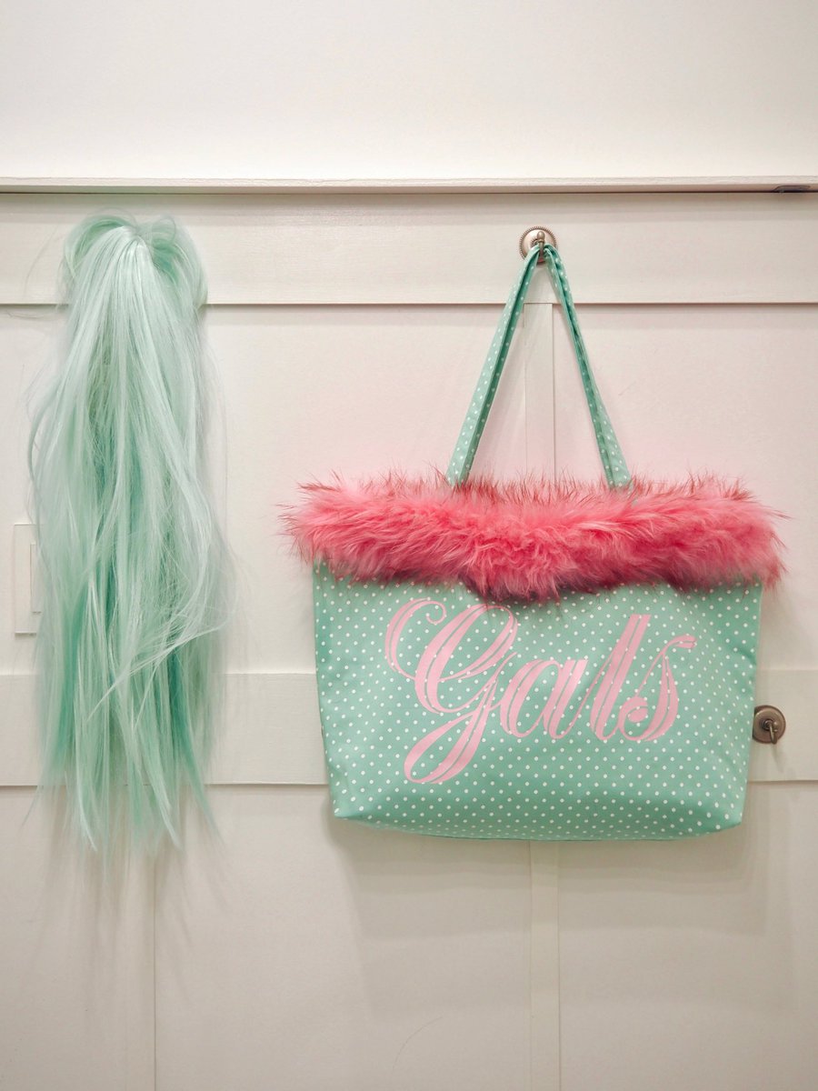 shinmuhwa's tweet photo. Gals/Dope Bag👙🧁

사이트에 첫 자체제작 백 4컬러가 업로드 되었습니다!🛍️

01/17~ 01/24 한정 10% 할인 오픈이벤트를 진행중이에요 ➳❥

Mint x Baby pink 
leopard x glitter gold 
zebra x Metal stud
Dope x Metal silver

#rt 추첨 한 분께 가방을 보내드립니다 !

https://t.co/XVhk99HvGH https://t.co/utmiFIyY05