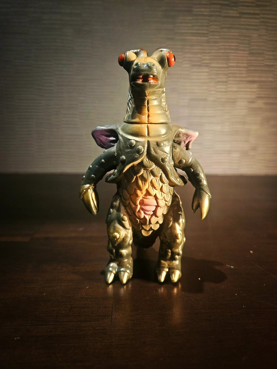 流星人間ゾーン怪獣 至高のカラーと造形です(*´Д｀) ワルギルガー