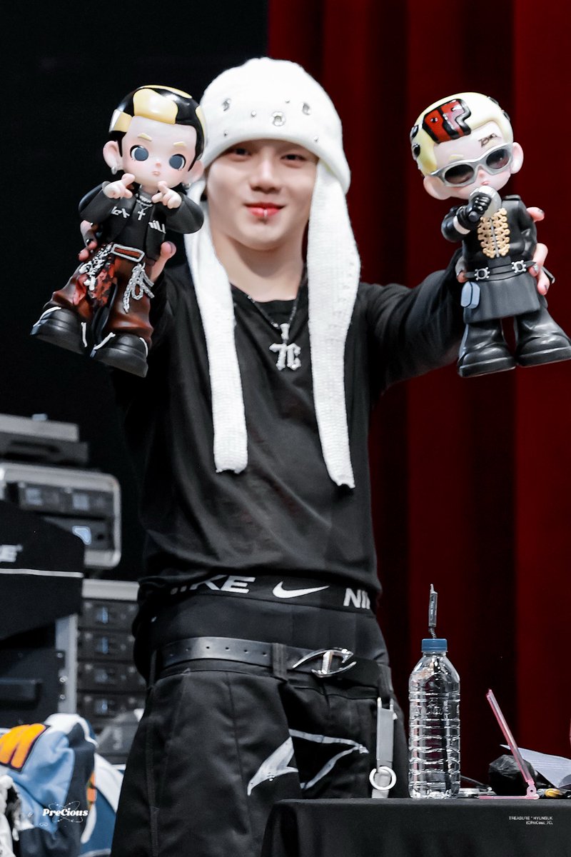 PreCious. tweet media