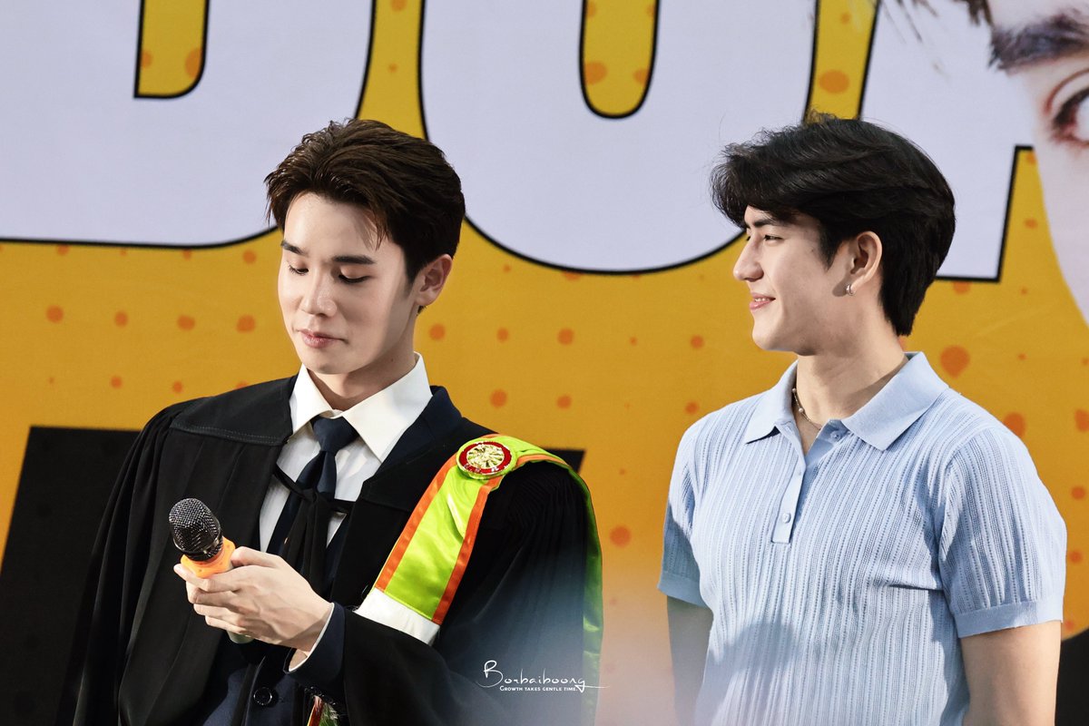borbaiiboong's tweet image. รุ่นนี้มองตาไม่กระพริบได้ทั้งวันเลยล่ะ ก็หนูภูมิใจในตัวพี่ชายมากๆ เลยนี้เนอะ 🥰

#JimmyGraduationDay
#JimmySea #jimmyyjp #sea_tawinan
