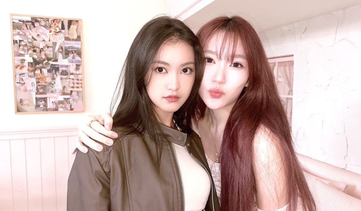 gloekosa's tweet image. 🫷🫷