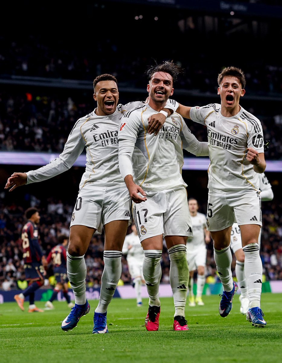 🅓🅞🅝🅨 tweet media