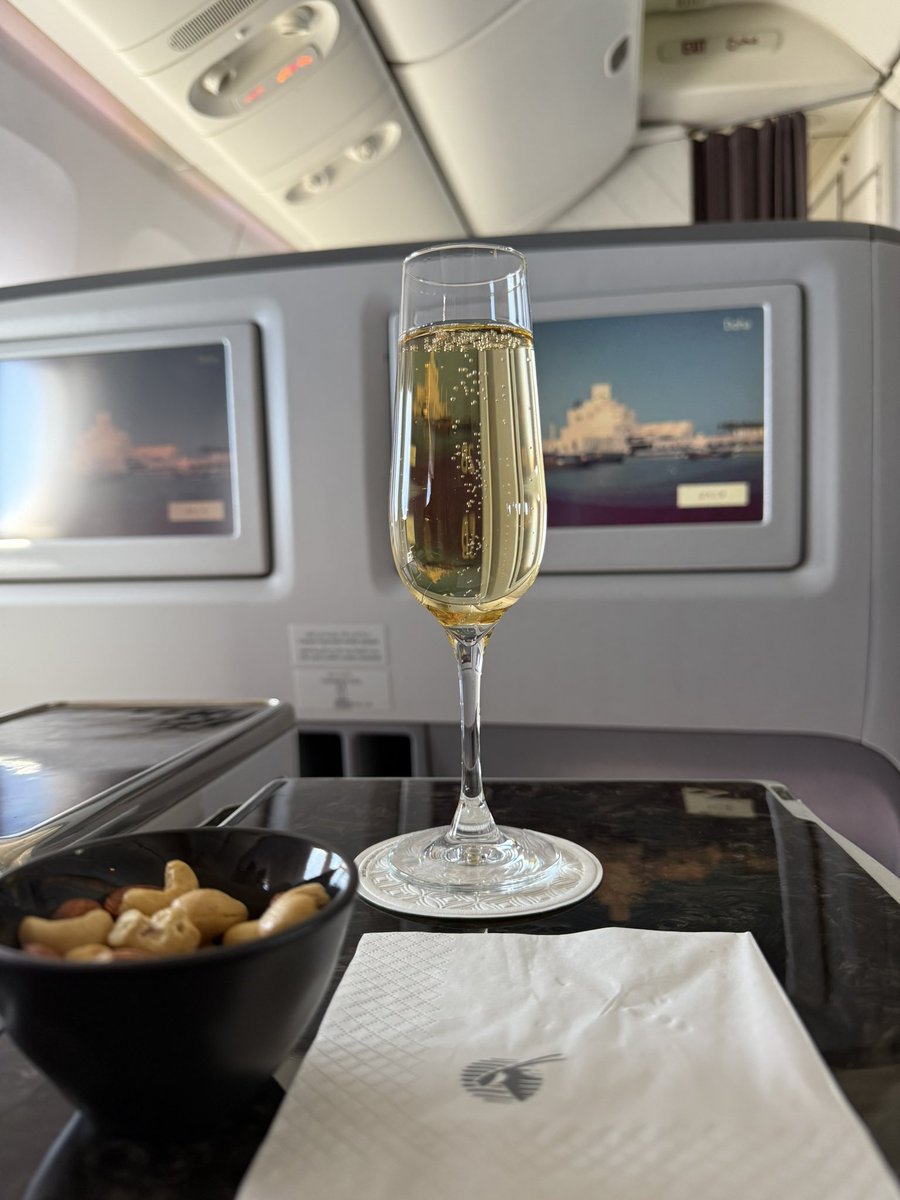 thtsikder's tweet photo. Dear @qatarairways 
Thank you for upgrading me to business class- what a wonderful surprise, especially on my birthday. Truly made my day ✈️🎉

#QatarAirways https://t.co/3DkY65gXeW