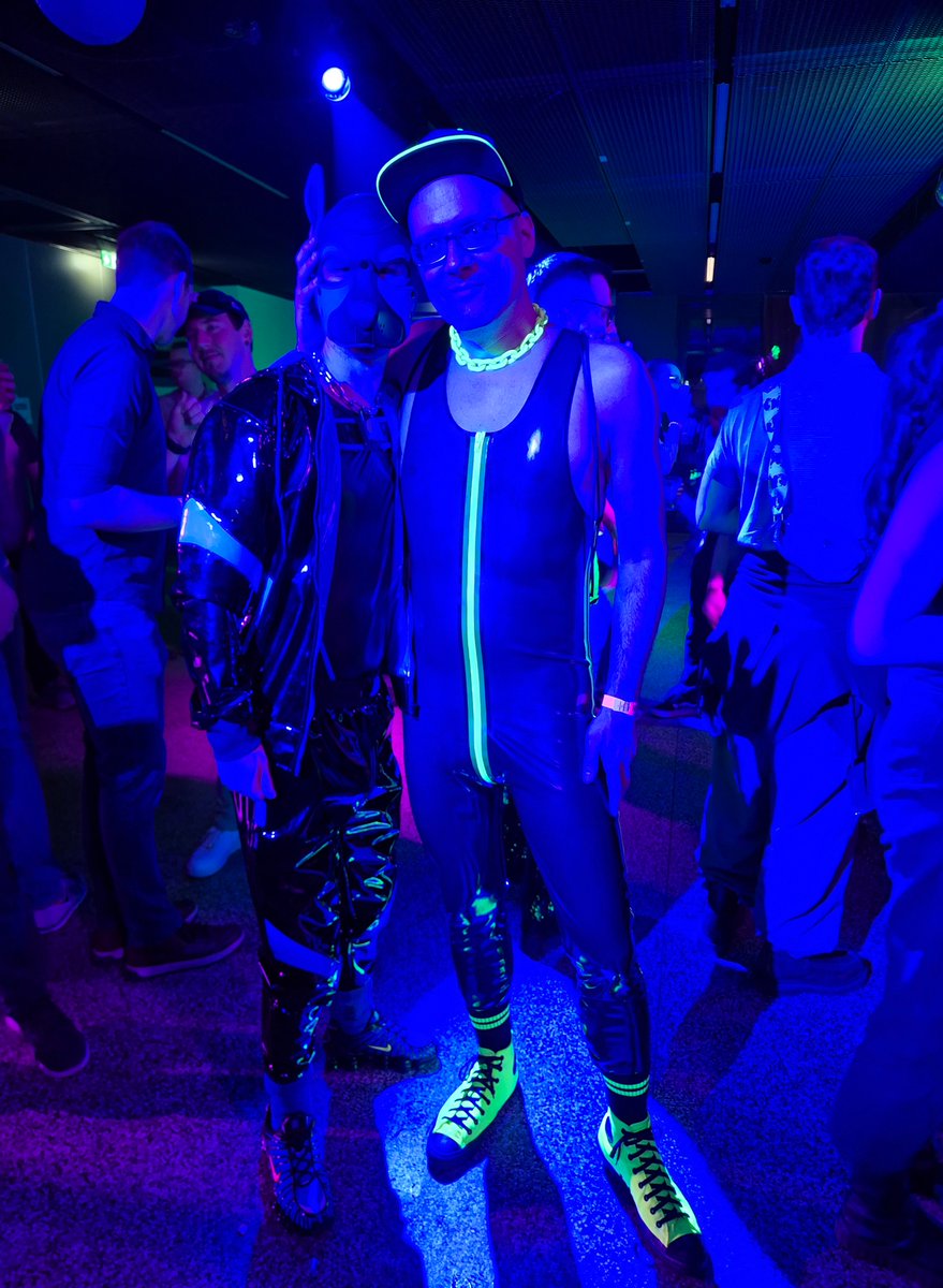 Austrian Kinky Guy tweet media