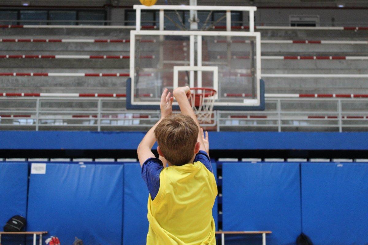 ¿Cómo trabajos en <a href="/CampusGigantes/">Campus Gigantes Basket🏀Lover</a>?

🏀 Formamos grupos pequeños para garantizar el mejor aprovechamiento técnico y poder trabajar con cada jugador/a de forma individual.

👉 Sedes y fechas: campusgigantes.com