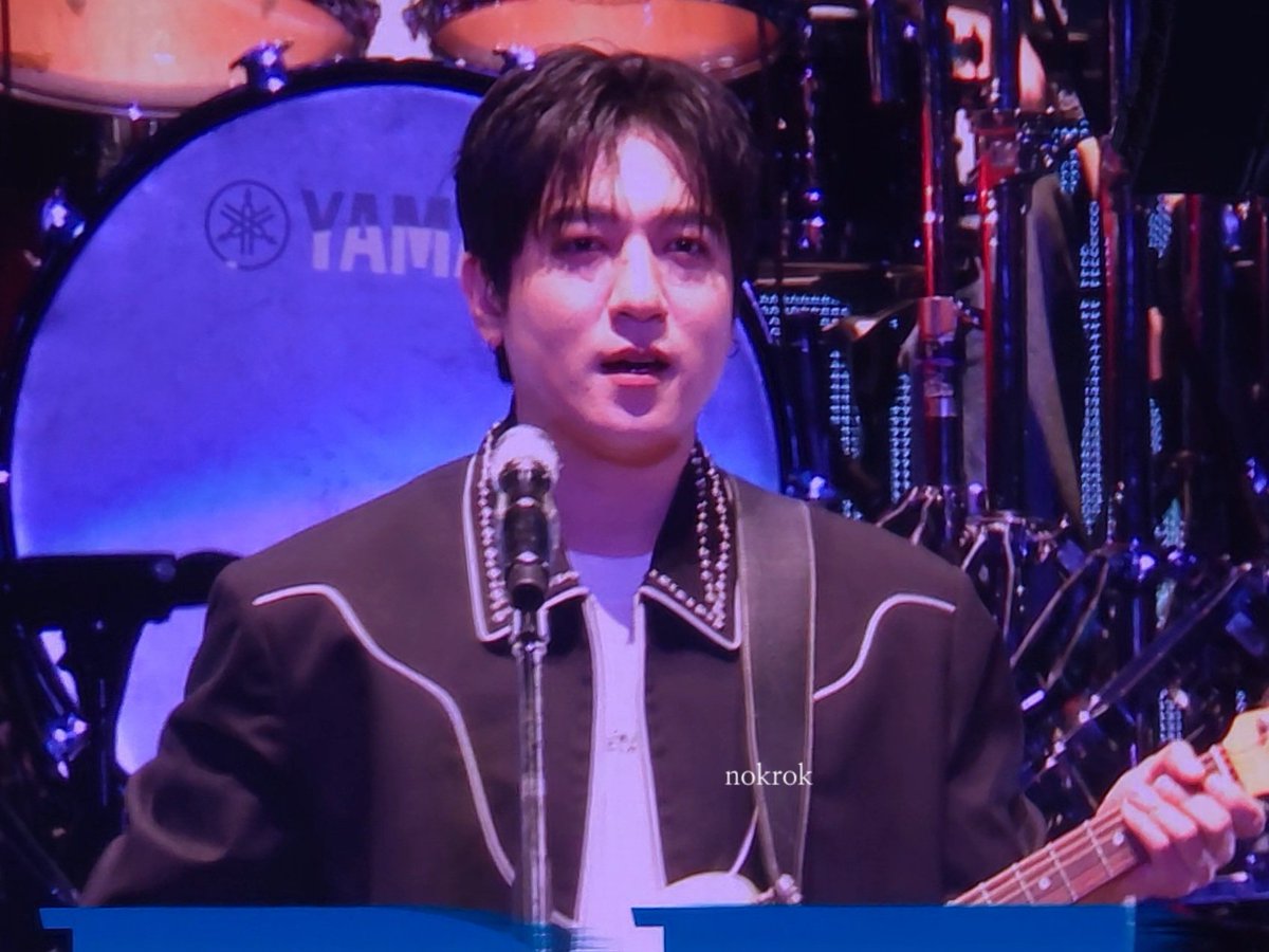 260118 #성진
오늘도 새옷! 머리 반깐했어