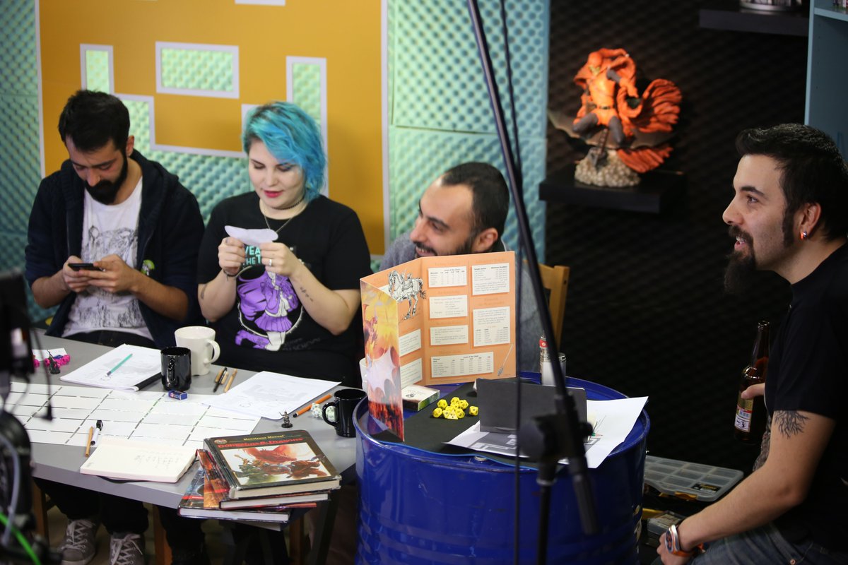 kayrakerikupcu's tweet image. 2016 yılında şu şekil canlı yayında FRP oynuyorduk. 😁

#FRP @frpnet #multiplayer