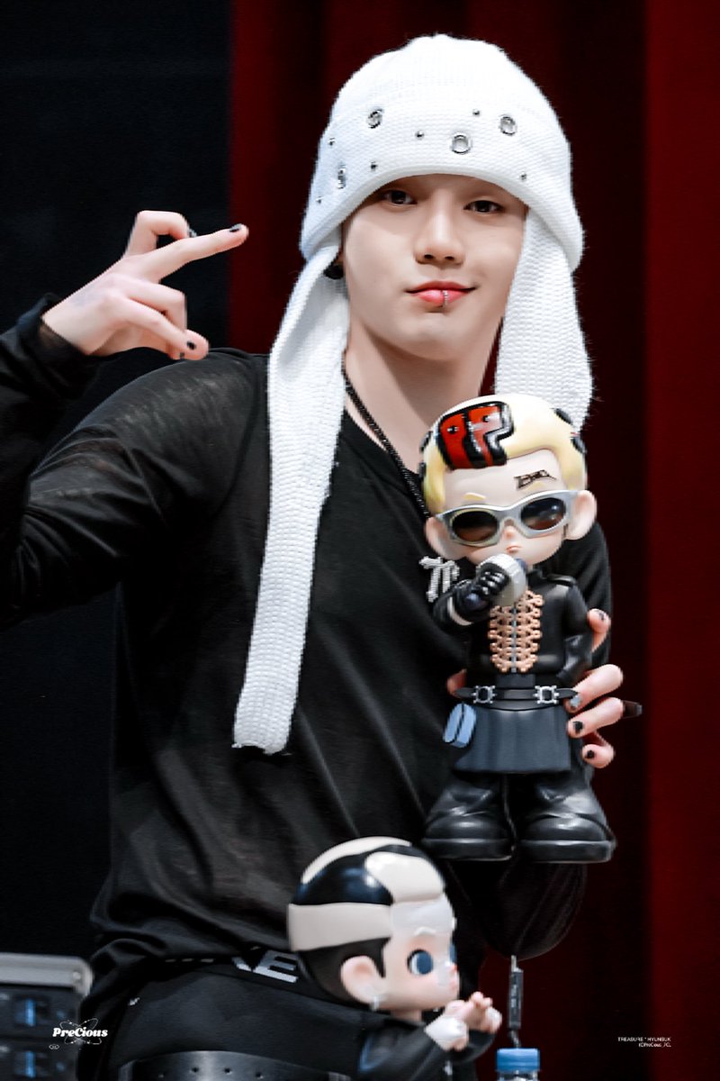 PreCious. tweet media